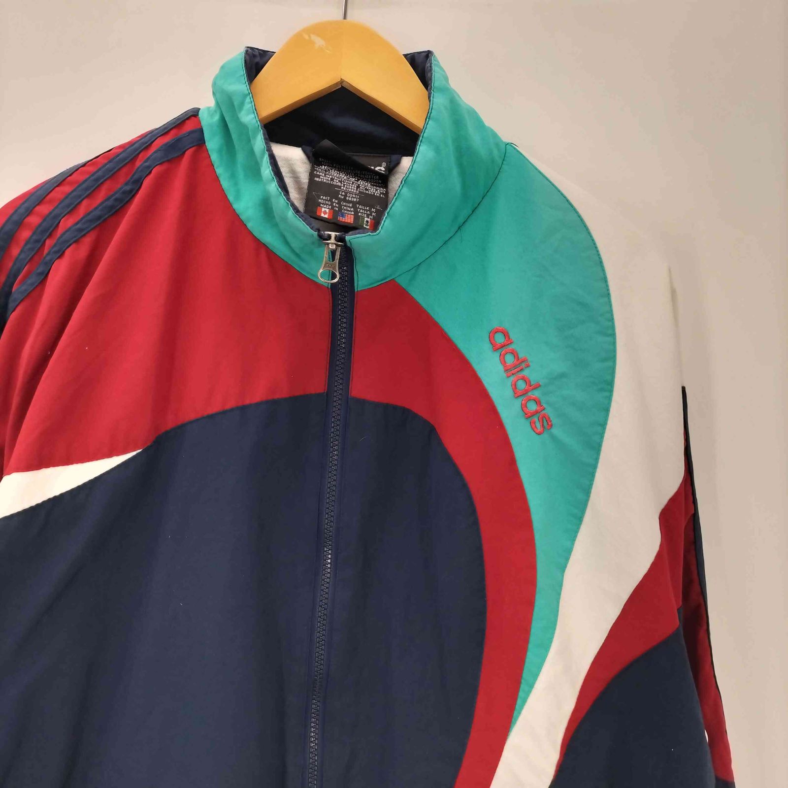 アディダス adidas 90S 万国旗 刺繍 タグ スイッチングカラー カーブ