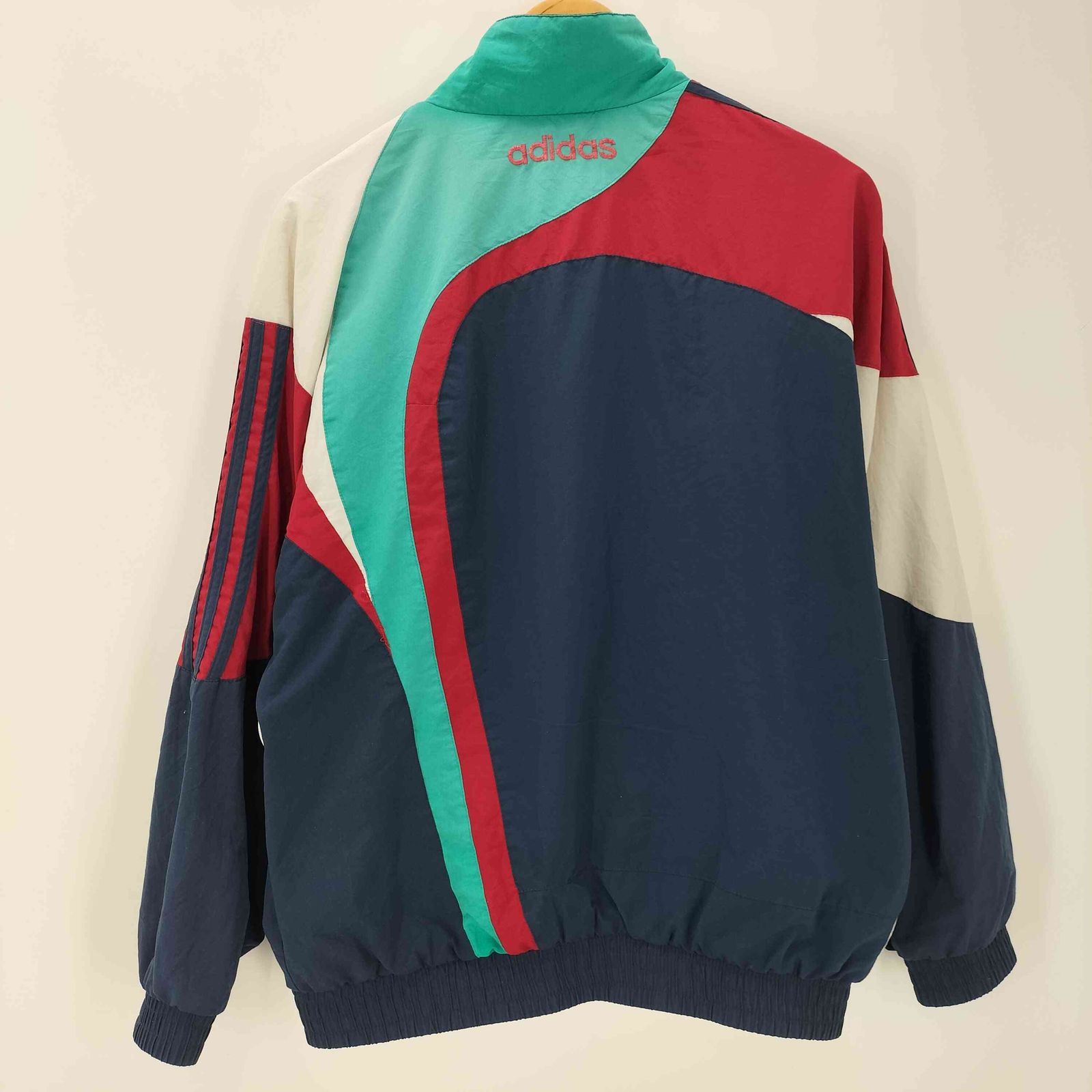 アディダス adidas 90S 万国旗 刺繍 タグ スイッチングカラー カーブ