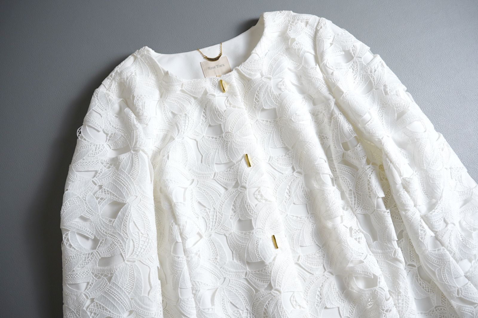 118t*美品 大きいサイズ Rose Tiara ローズティアラ フラワーレース