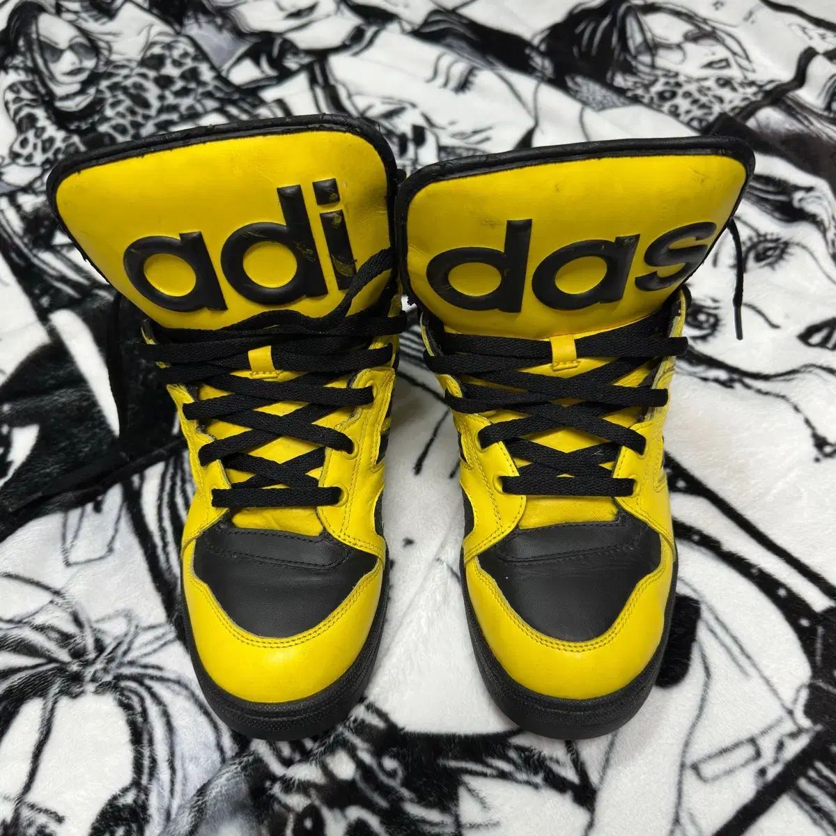 アディダス ジェレミースコット IN instinct HI Yellow - メルカリ