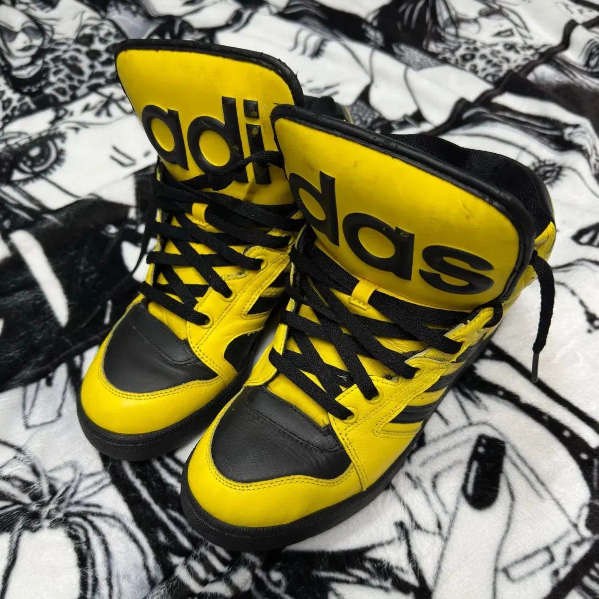 アディダス ジェレミースコット IN instinct HI Yellow - メルカリ
