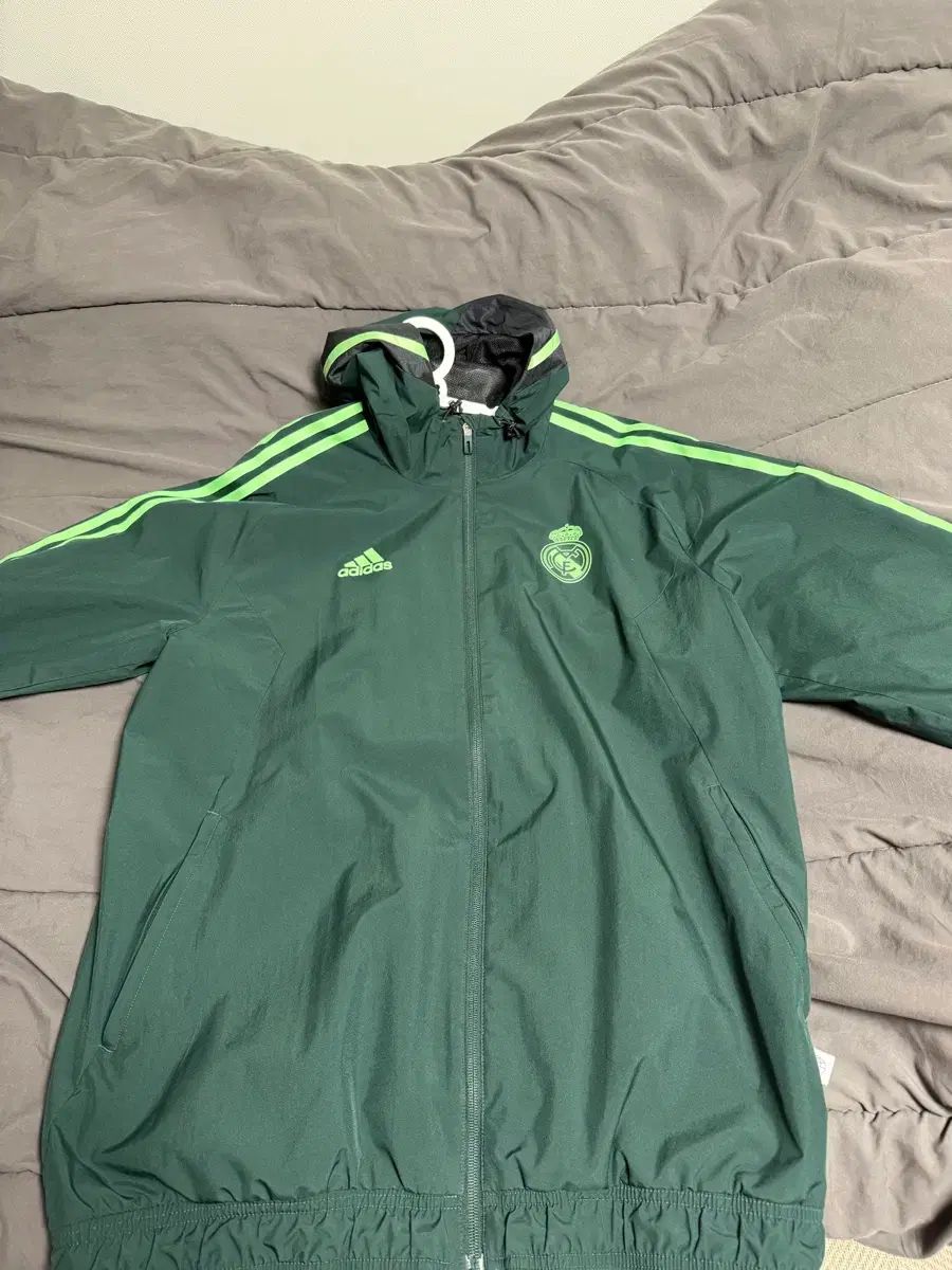 アディダス レアルマドリード ウィンドブレーカー グリーン xl xxl