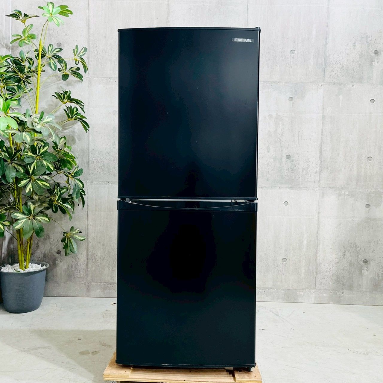 ♦️IRIS OHYAMA a4652 2ドア冷蔵庫 142L 2023年製 1♦️ - メルカリ
