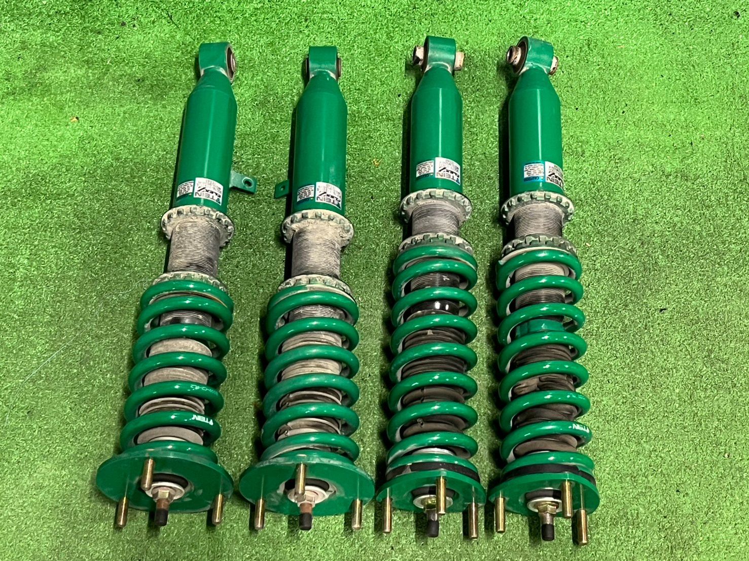 程度良好品/カスタムに!!】トヨタ クラウン GRS200 AWS210 用 TEIN