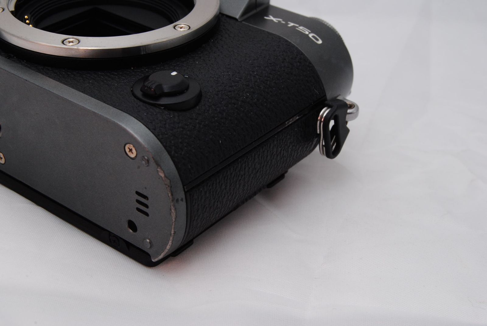 9531ショット！良品 ☆ FUJIFILM X-T50 ボディ チャコールシルバー