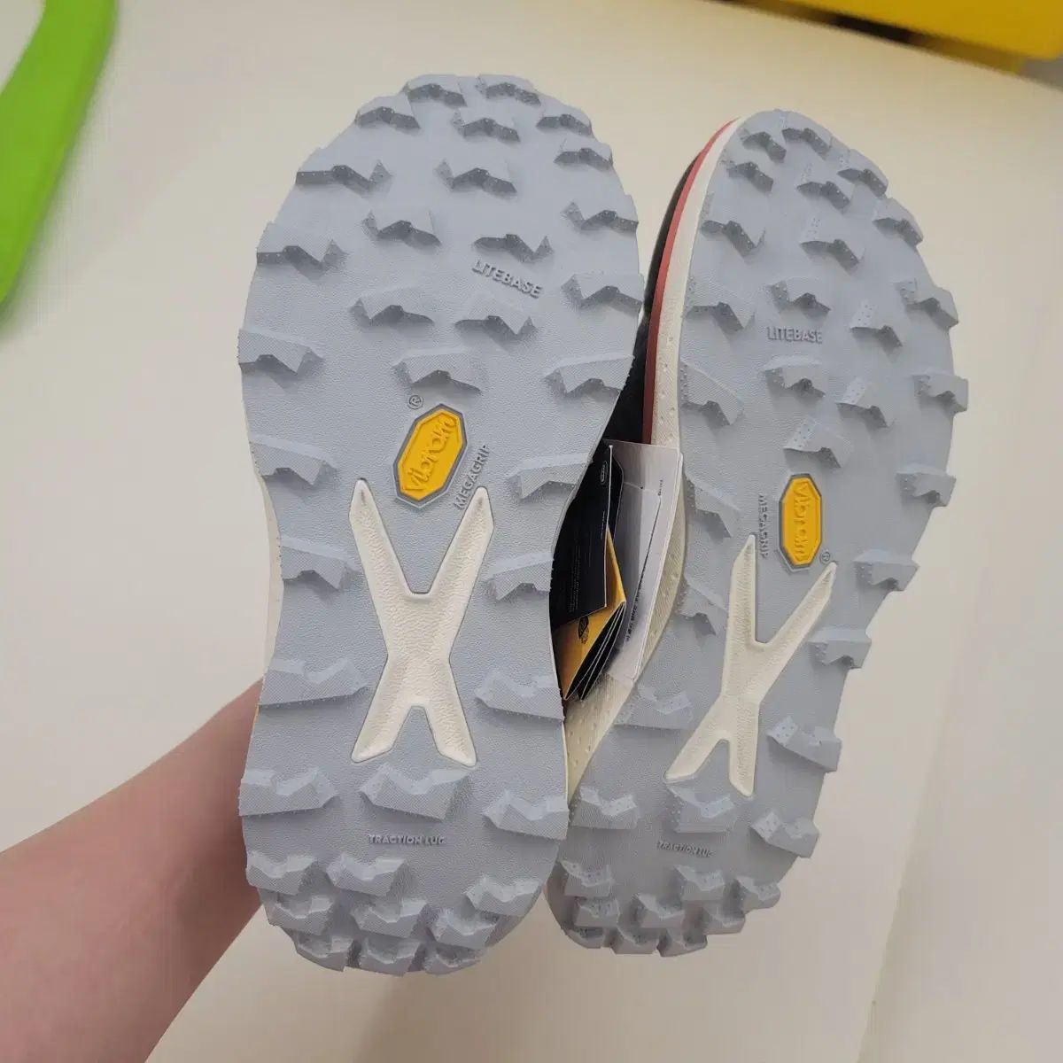  コーロンスポーツ スニーカー | トレッキングシューズ 240 登山靴 トレッキングシューズ アウトドアシューズ