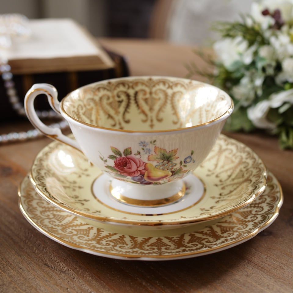 カップ＆ソーサー F