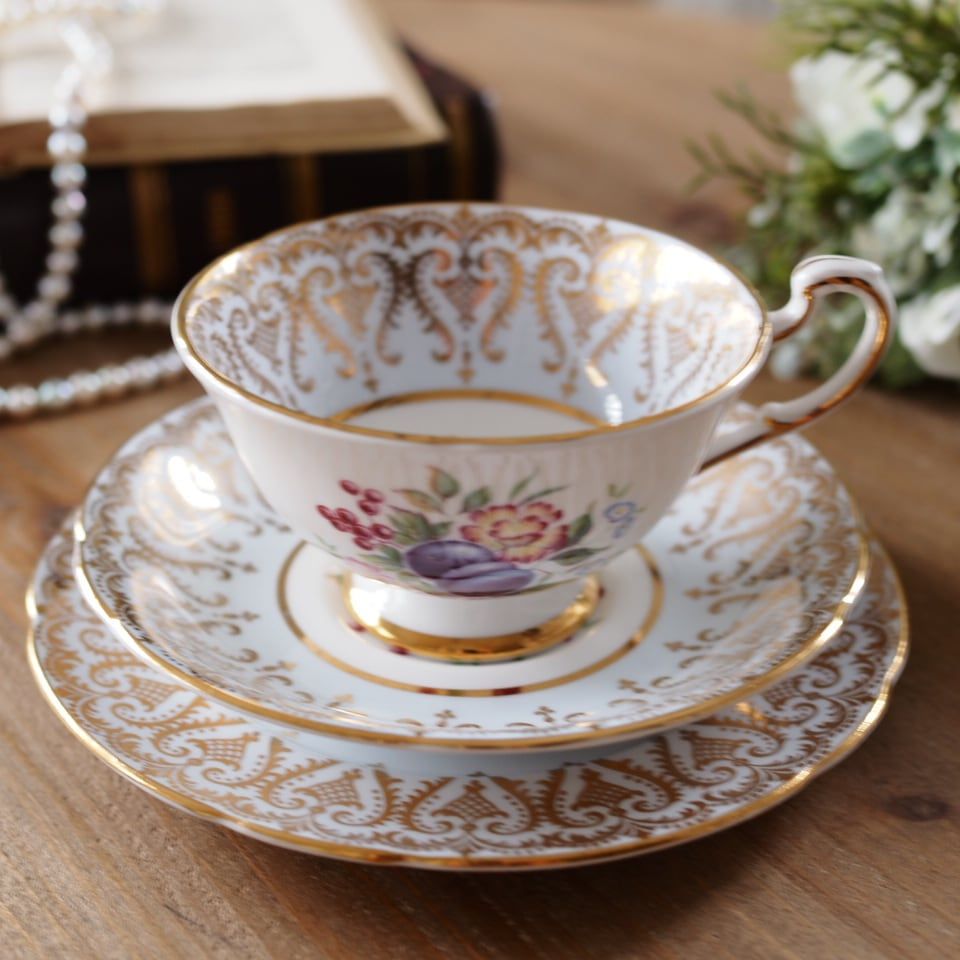 英国パラゴン 金彩果実文 フルーツ絵柄トリオ ブルー カップ＆ソーサー F 7