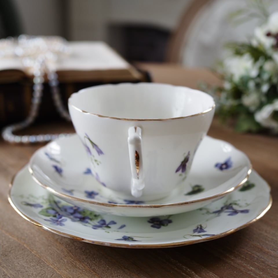 英国ハマースレイ ヴィクトリアンバイオレット トリオ カップ＆ソーサー F 9