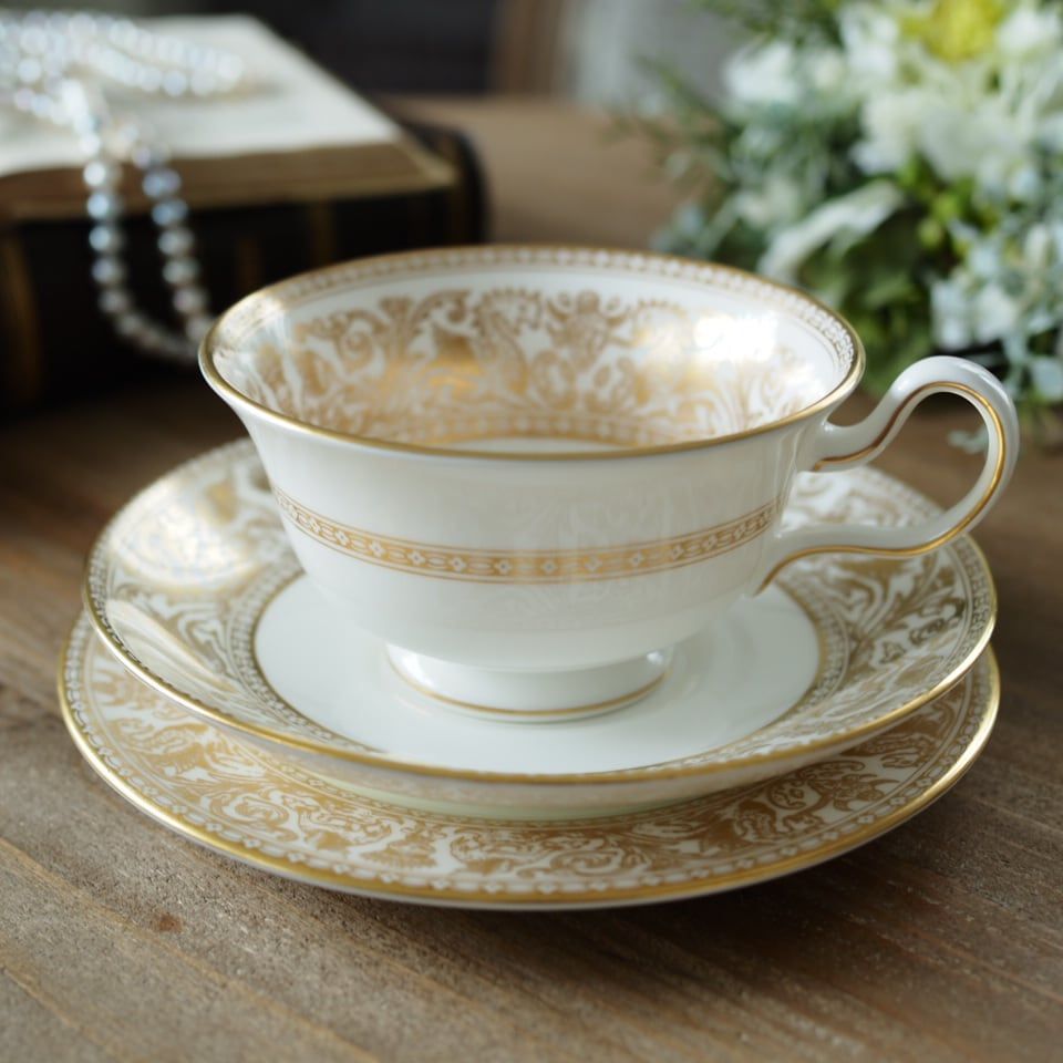 ウェッジウッド フロレンティーン ゴールド トリオ カップ＆ソーサー F 8