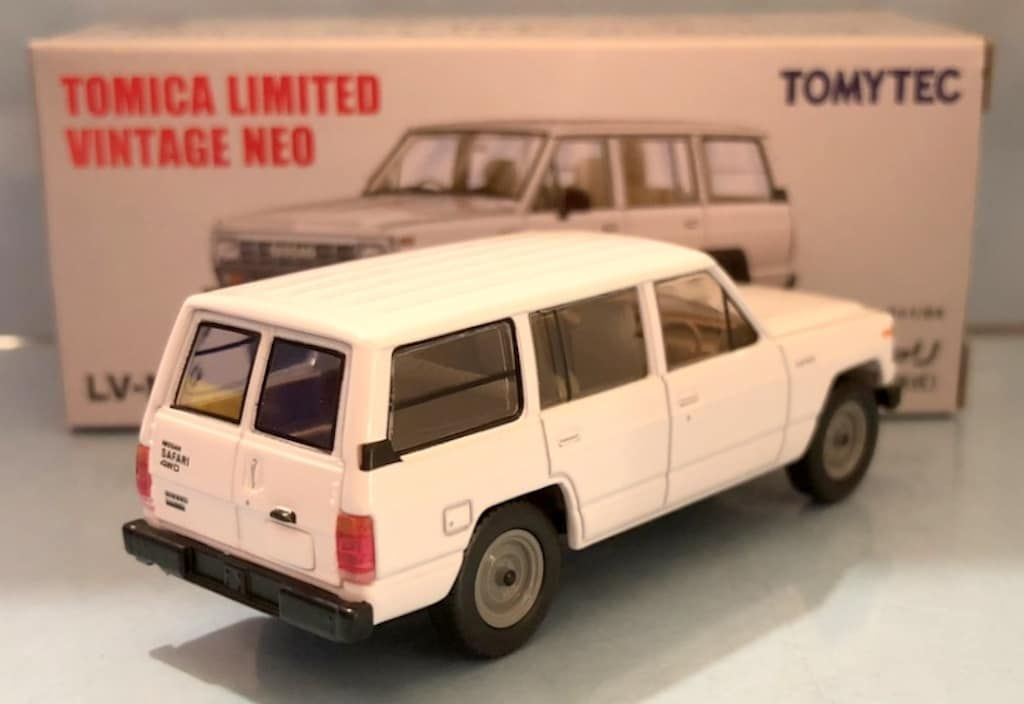 トミカリミテッドビンテージNEO ニッサンサファリ TOMYTEC トミカリミテッドヴィンテージNEO ニッサン サファリ