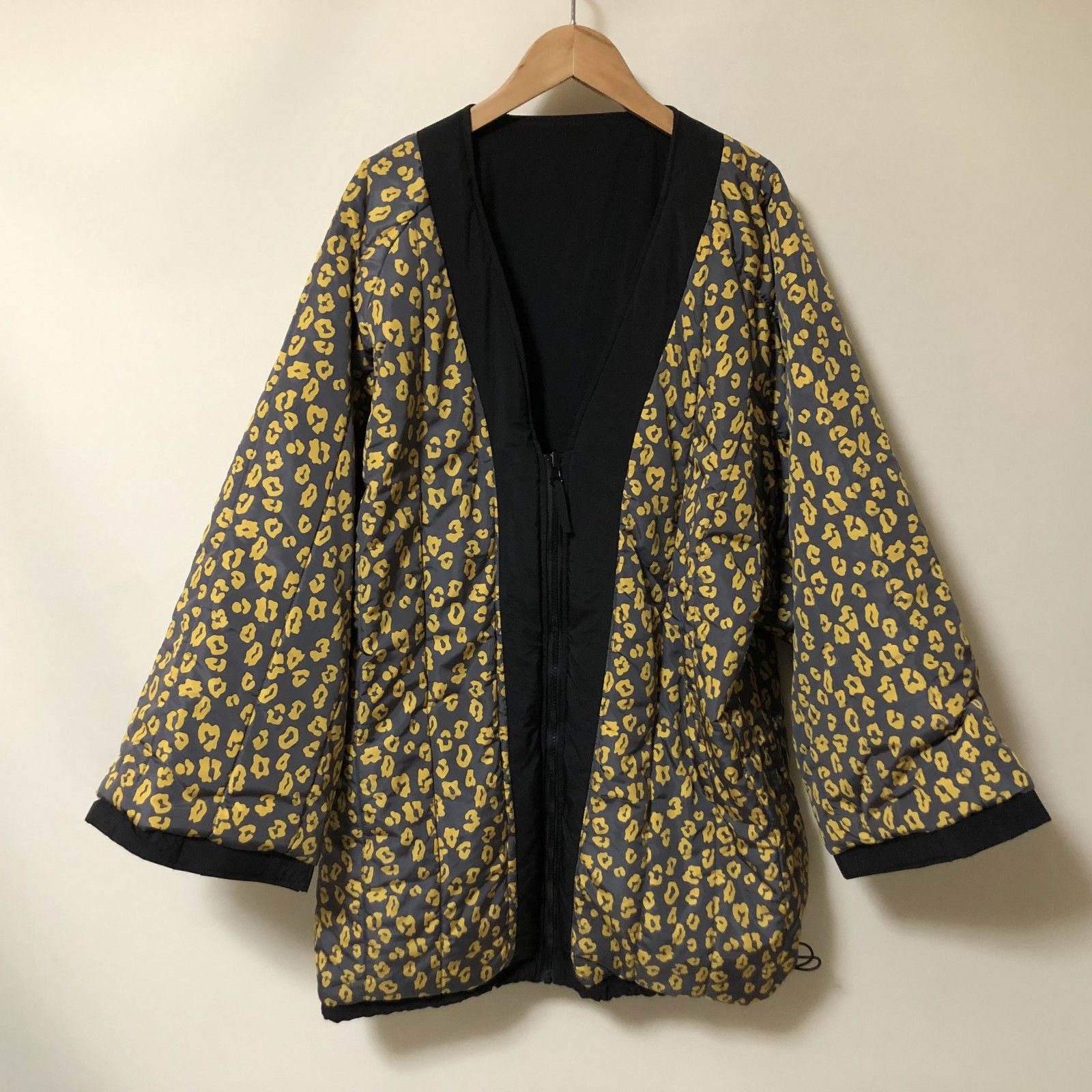 D694 美品 FREAK