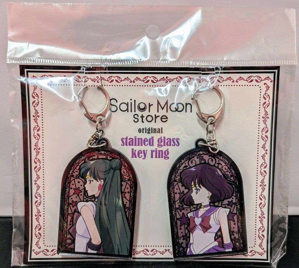新品☆ セーラームーンストア ステンドグラスキーホルダー