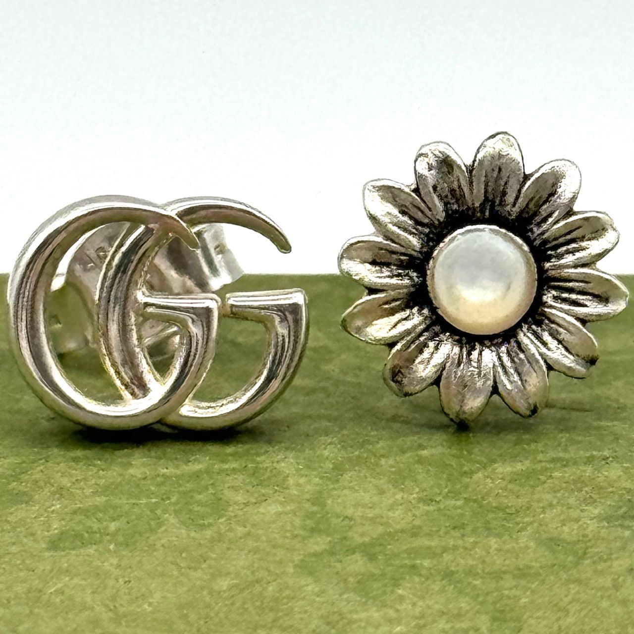 GUCCI ダブルG フラワー スタッズ ピアス 1-80-15 - メルカリ