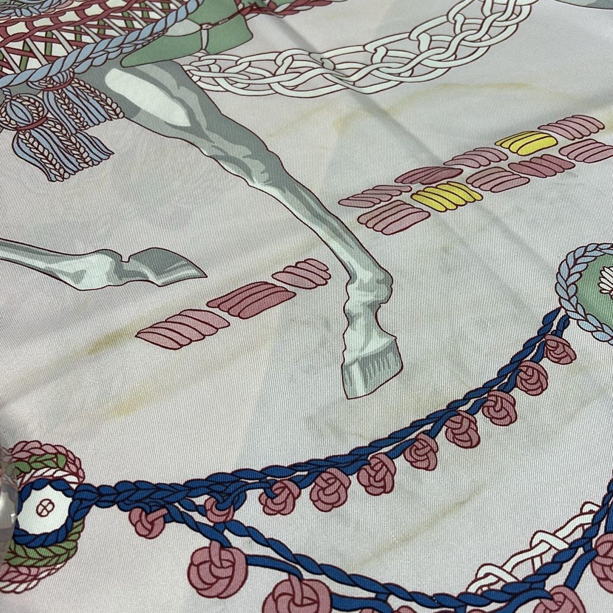 HERMES(エルメス) スカーフ カレ90 ピンク×ブルー×マルチ LeTimbalier