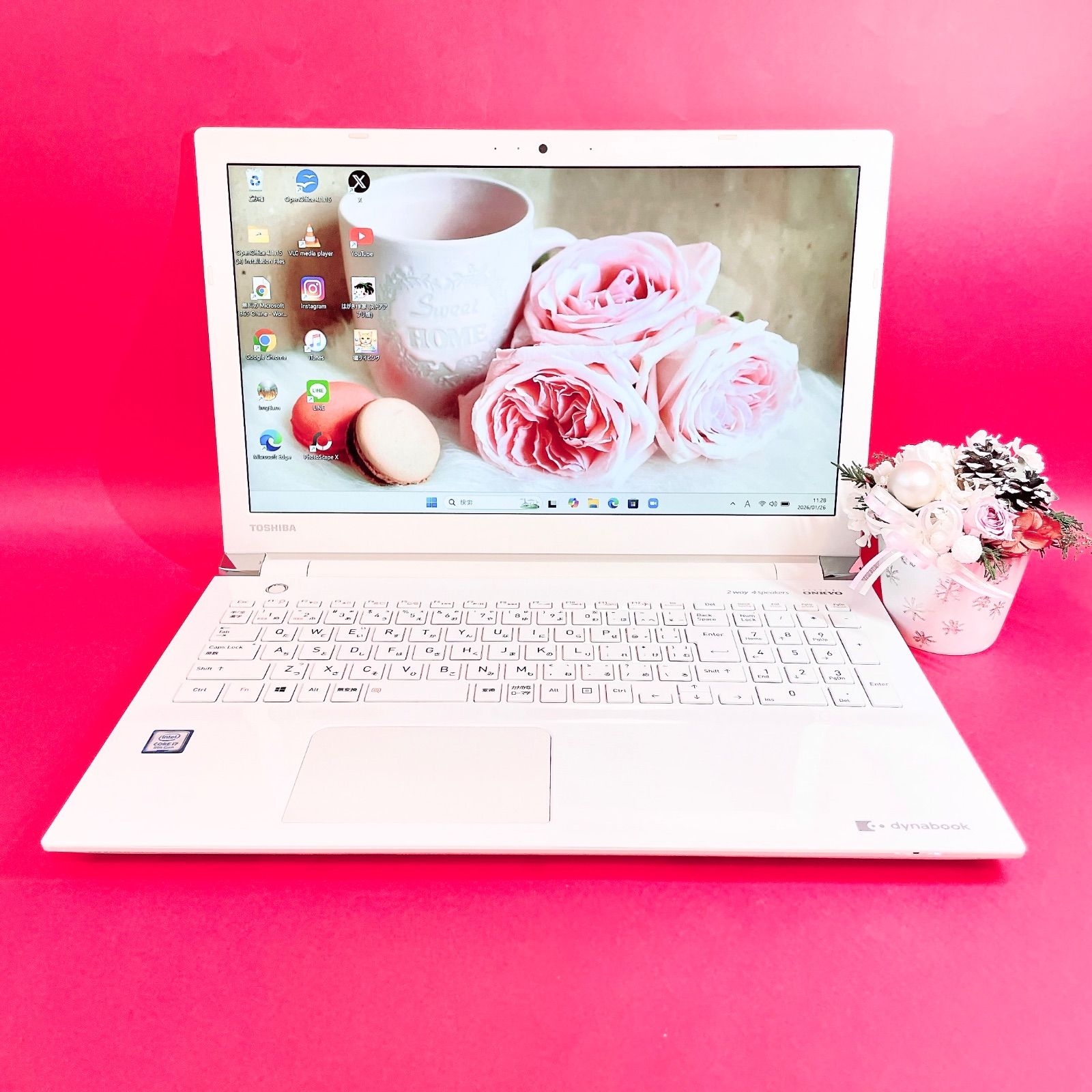 Windows11対応‼️第8世代Corei7✨️可愛い白ノートパソコン✨️快適