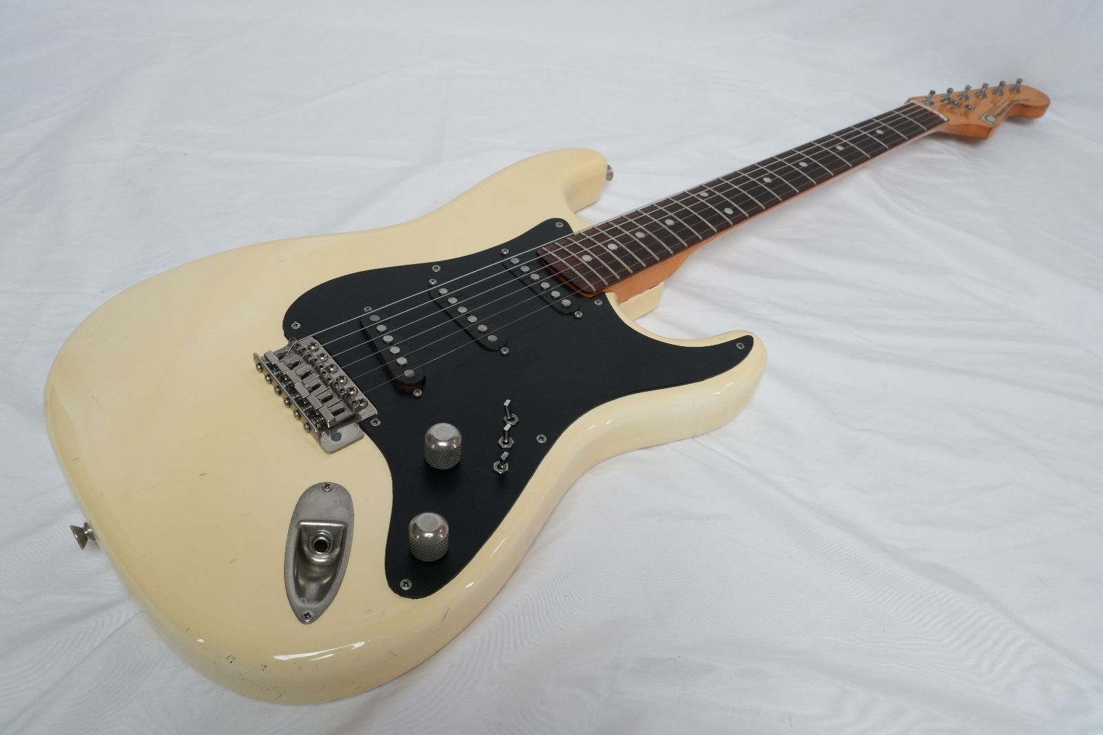 超希少 FERNANDES 石ロゴ ストラトキャスター 日本製 ダンカン アーム FERNANDES FST ストラト 石ロゴ JAPAN VINTAGE ご覧頂きありがとう