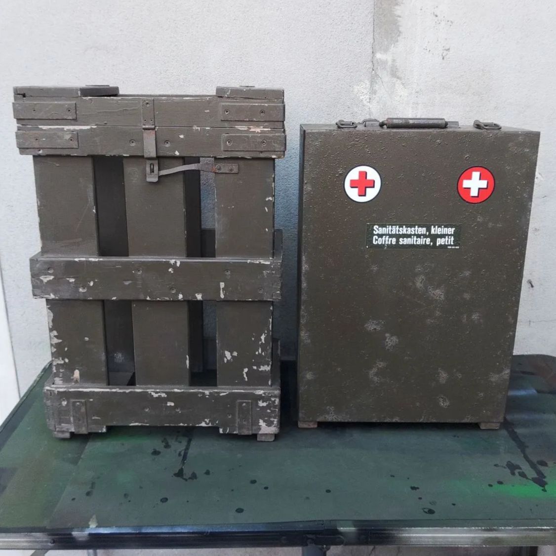 スイス軍 MEDICAL CASE メディカルキャビネット送料無料 スイス軍 キャビネット 【公式通販】