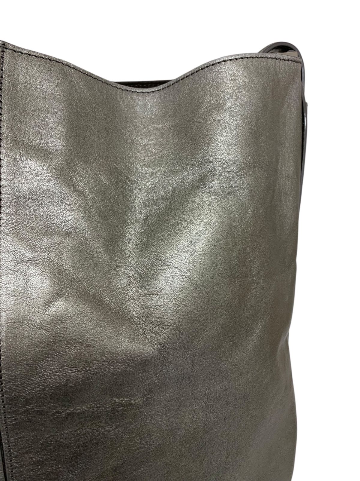 ヒロフ ショルダーバッグ シルバー レザー ワンショルダー