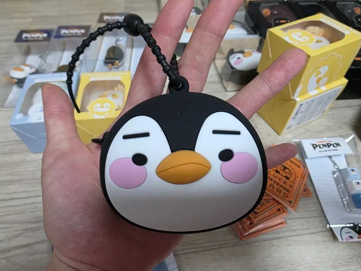 イ・ジュノ(LEE JUNHO) ペンペン PenPen ポップアップ ポーチ - メルカリ