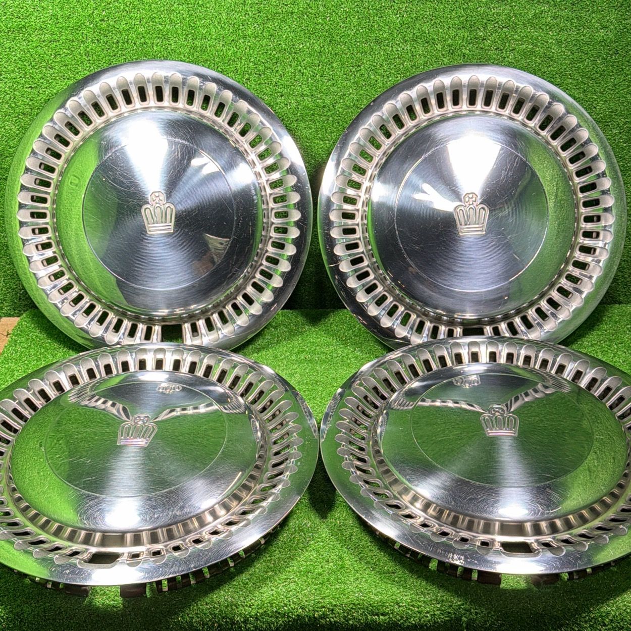 純正】トヨタ クラウン ホイールキャップ 4枚セット 14インチ S120系 