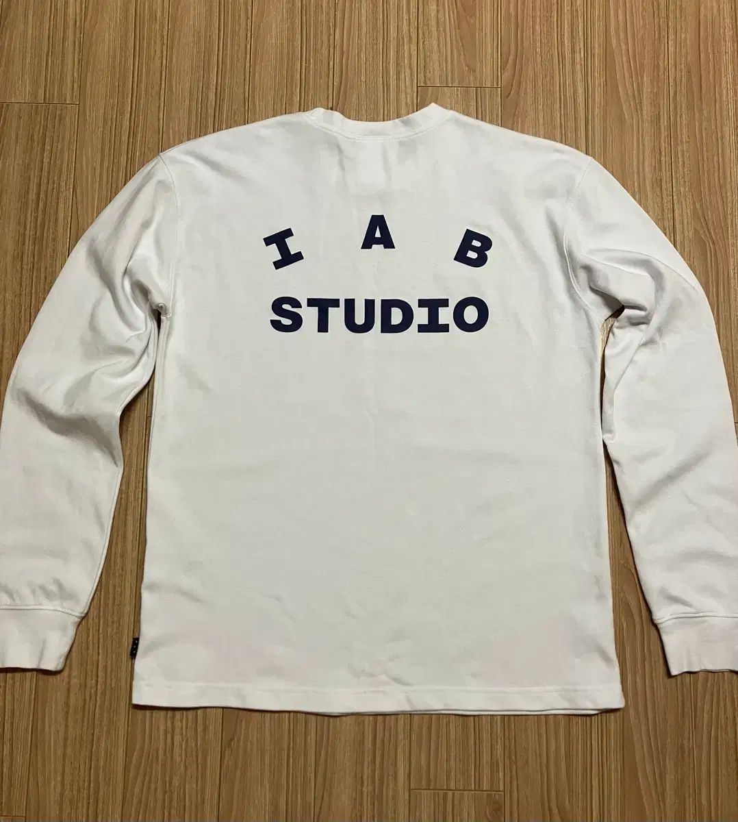 アイエプ スタジオ ロングスリーブ 白 m