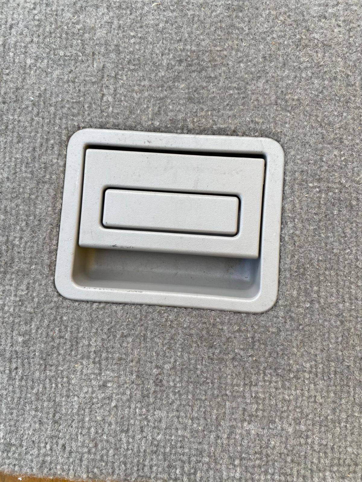 ZT-5253] 純正トヨタ エスティマ ACR50 リアトランク ラゲッジボード