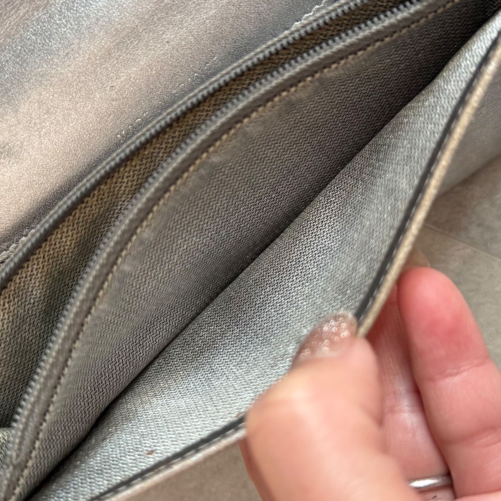 CHANEL シャネル マドモアゼル ステッチ 二つ折り長財布 ブラック 黒