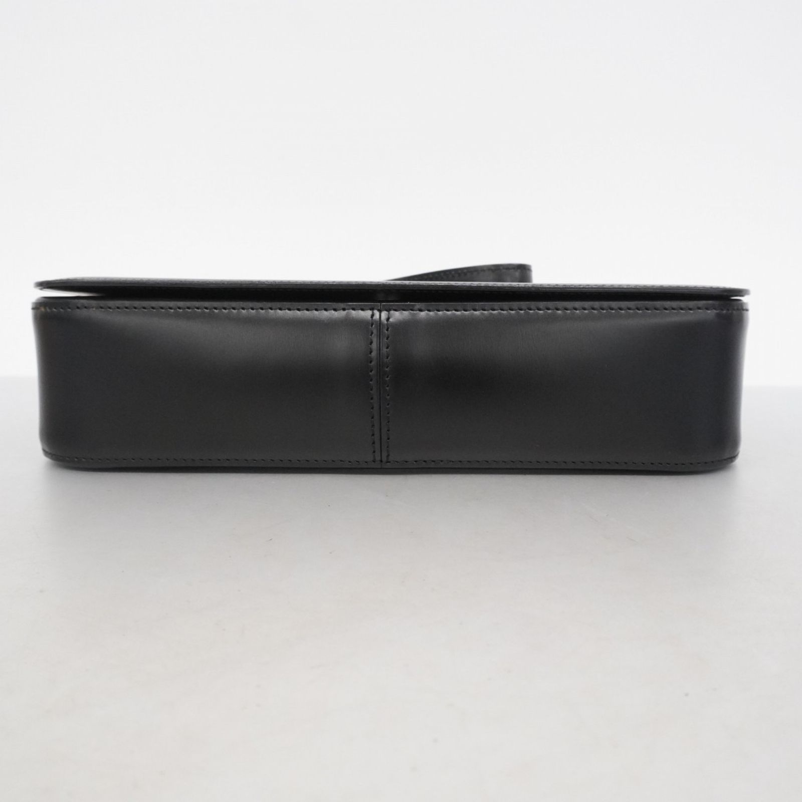 カルティエ(Cartier) カルティエ ショルダーバッグ パンテール レザー