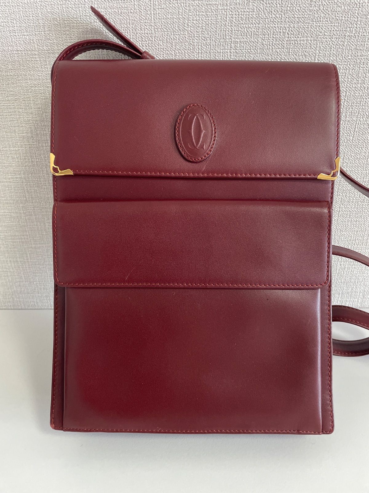 未使用 カルティエ Must de Cartier ボルドー ショルダーバッグ - メルカリ