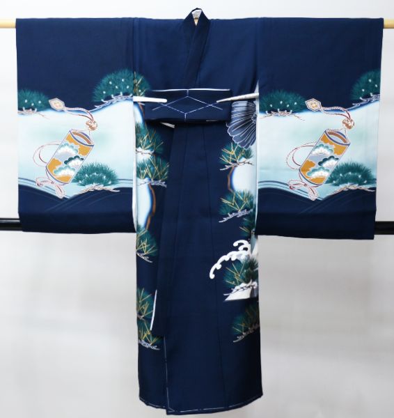 【新品/日本製】人気の濃紺豪華刺繍入り❗️お宮参り着物 産着 祝着☆襦袢付 新品/日本製】人気の濃紺豪華刺繍入り❗️お宮参り着物 産着 祝着☆襦袢付