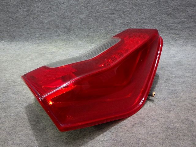 タント 右テール LA600S LA610S 220-51391 81551-B2300 ダイハツ LED球