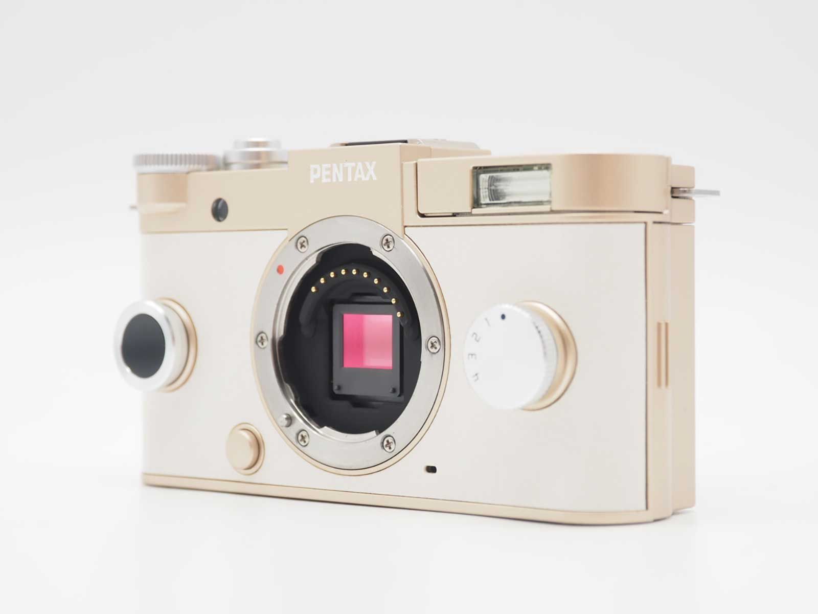 ペンタックス Pentax Q-S1 12.4 MP Digital Camera Gold Body 42 shots