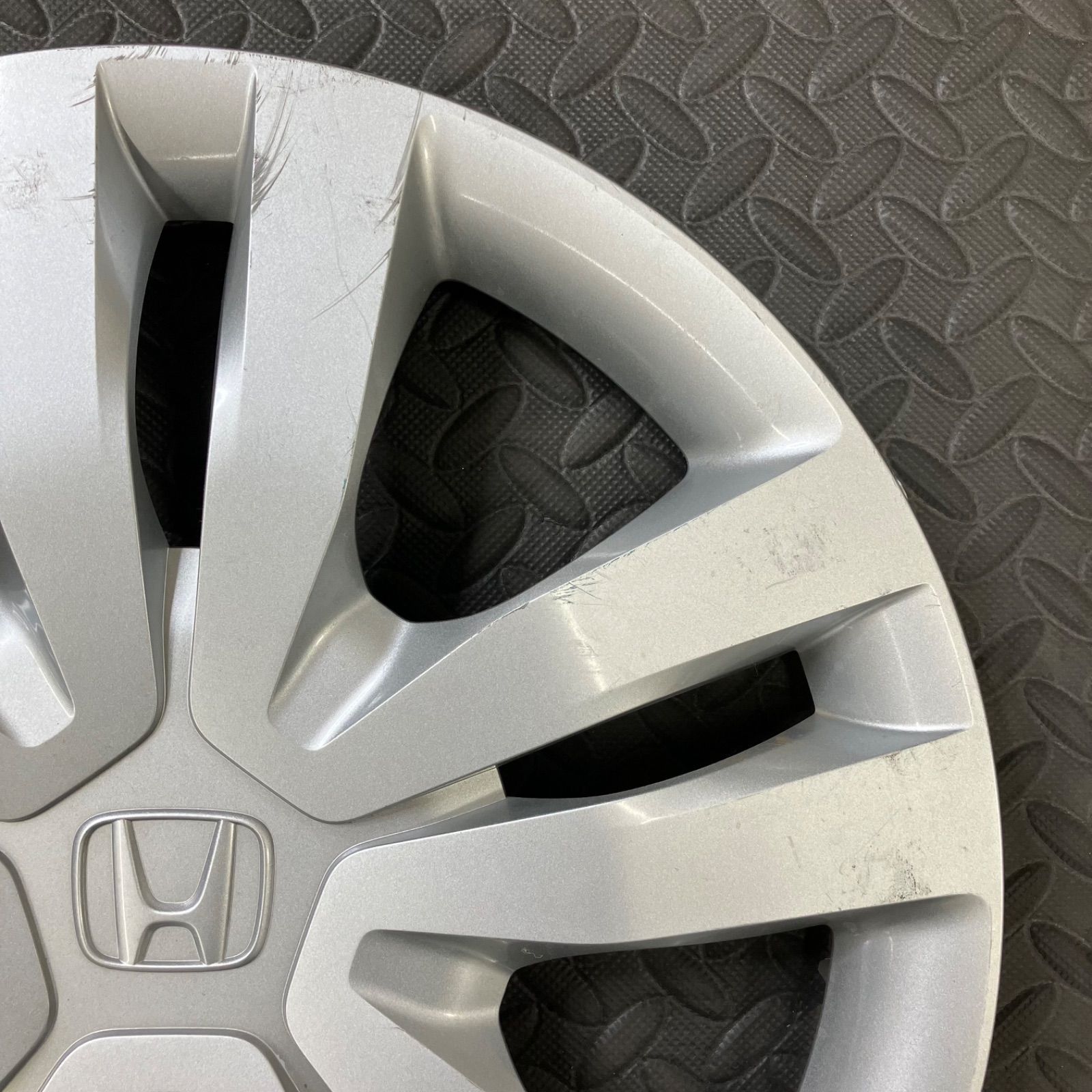 未使用品 ホンダ フィット GR1 15インチ 純正 ホイールキャップ 4枚 