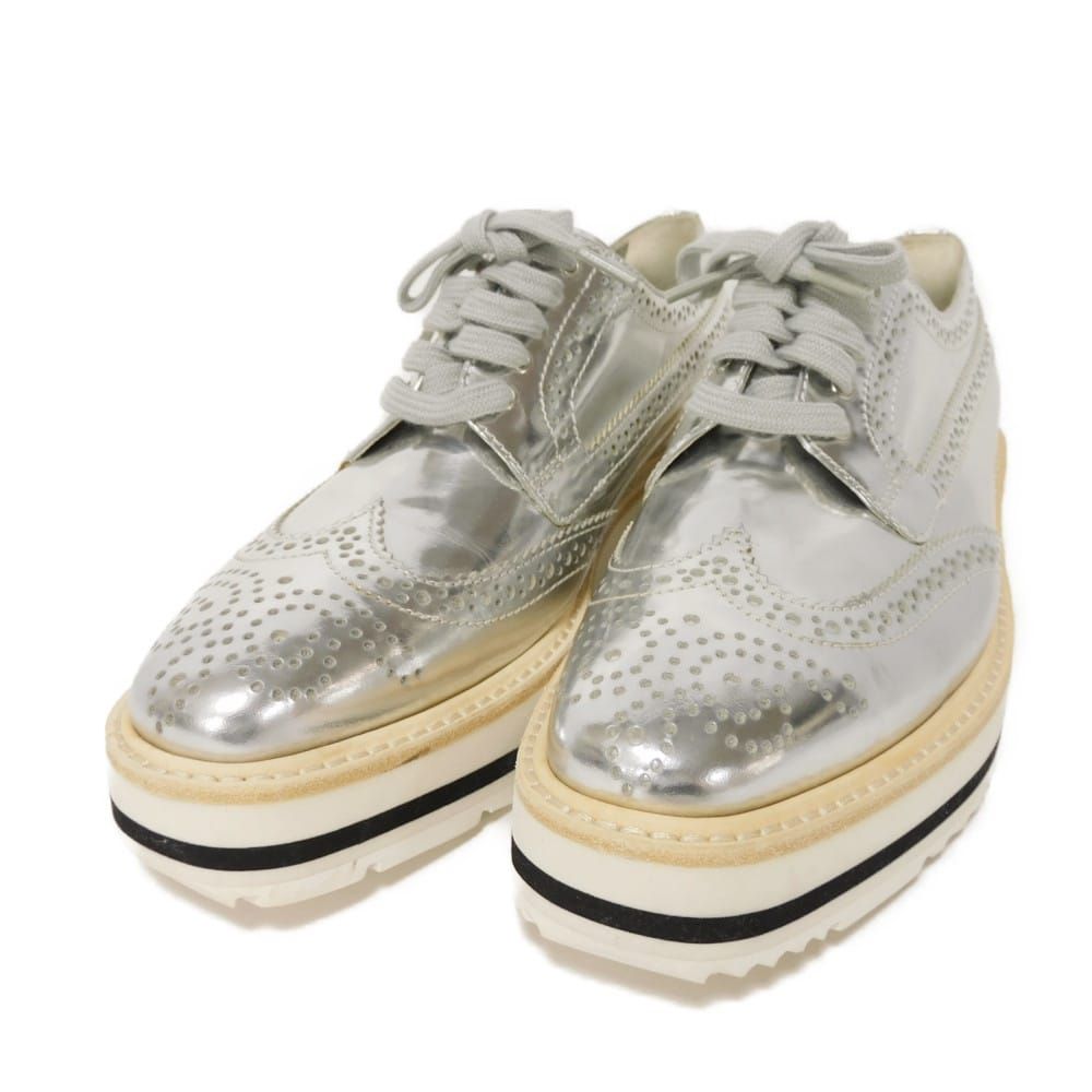 PRADA メダリオン ウイングチップ ヴィンテージ加工 プラダ レースアップシューズ ウイングチップ メダリオン バイカラー