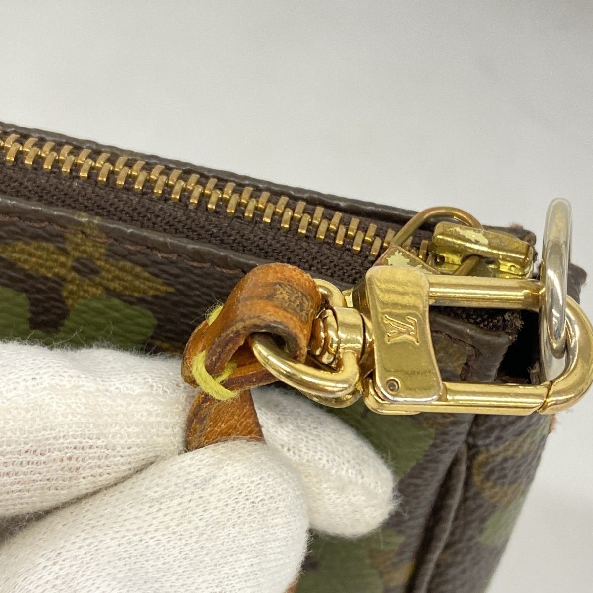 6ad4647-k】ルイヴィトン ポーチ モノグラムグラフィティ ポシェット