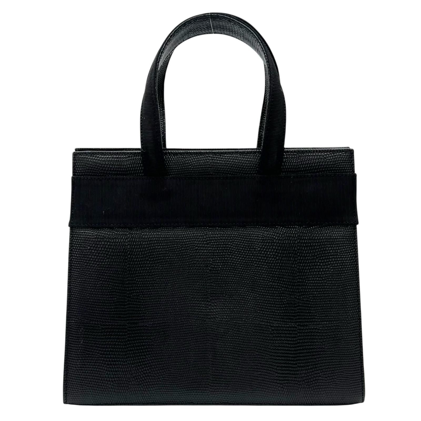 美品 Salvatore Ferragamo サルヴァトーレフェラガモ ヴァラ エンボス