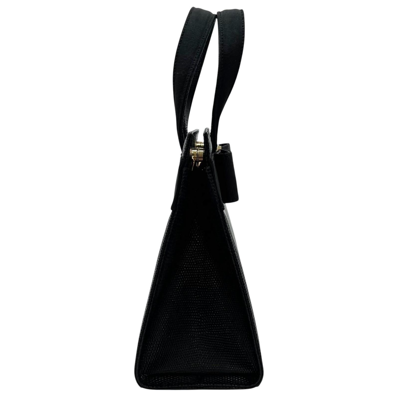 美品 Salvatore Ferragamo サルヴァトーレフェラガモ ヴァラ エンボス