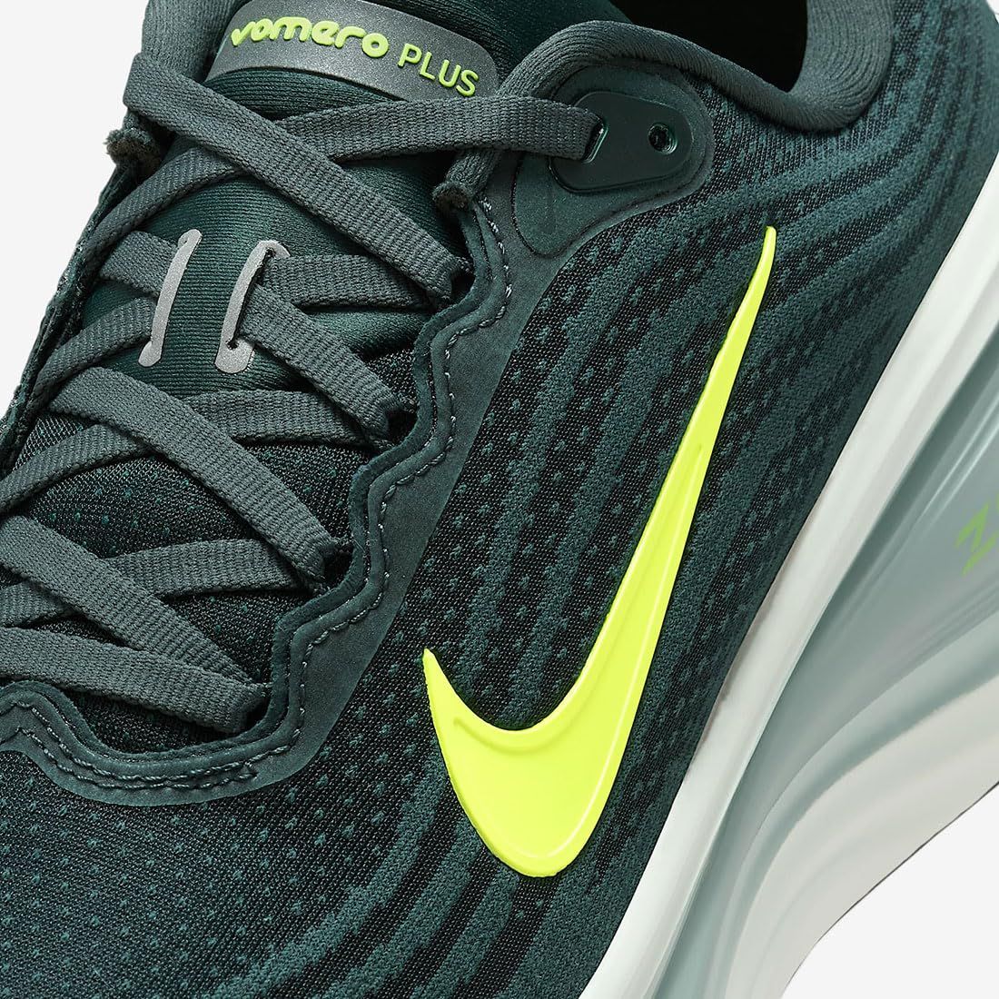 ナイキ ボメロ プラス Vomero Plus シーウィード|キャノン|グリーンヘイズ|ボルト HV 8150-300 25.0 cm