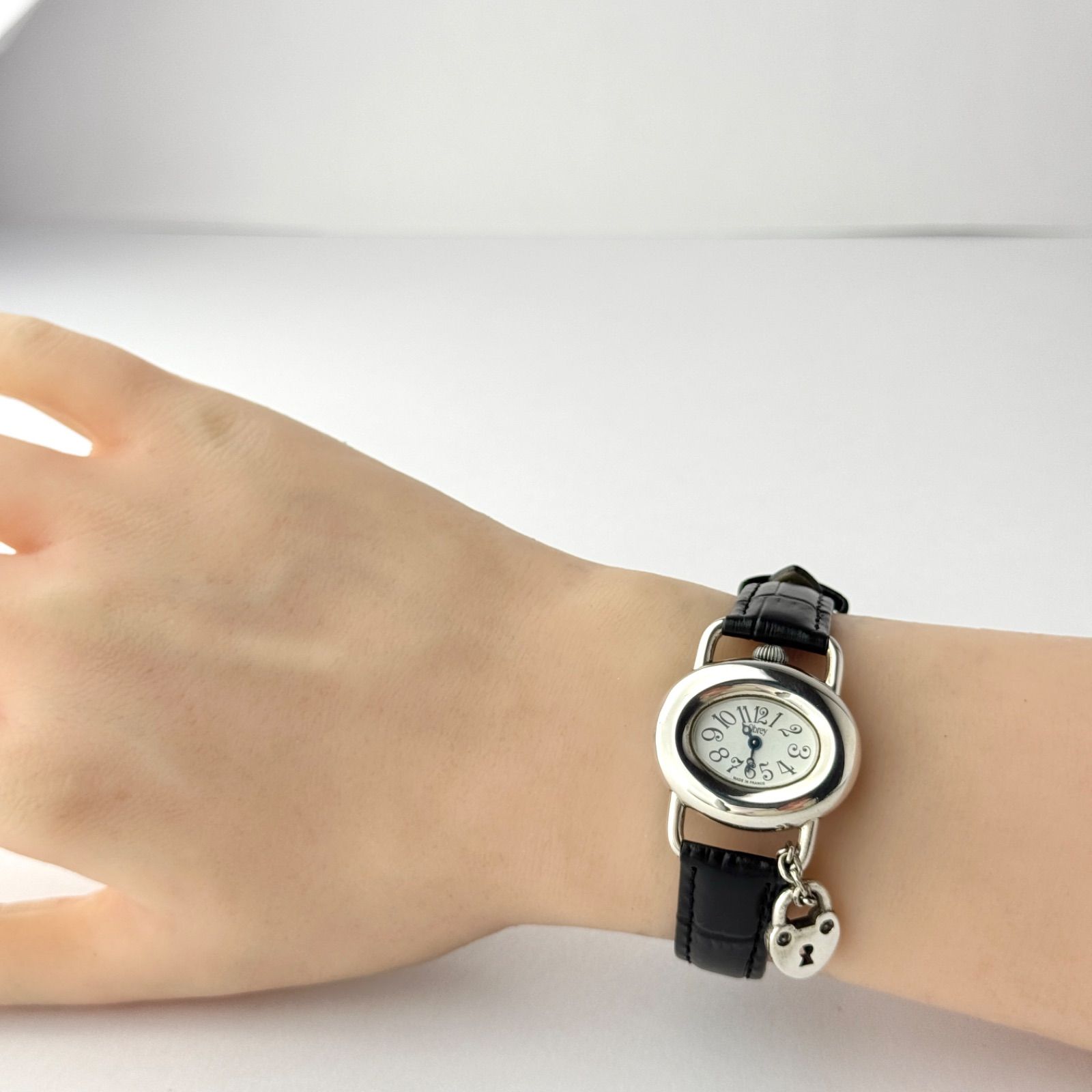 オブレイ ソリッドシルバー 新品ベルト 新品電池 レディース 腕時計