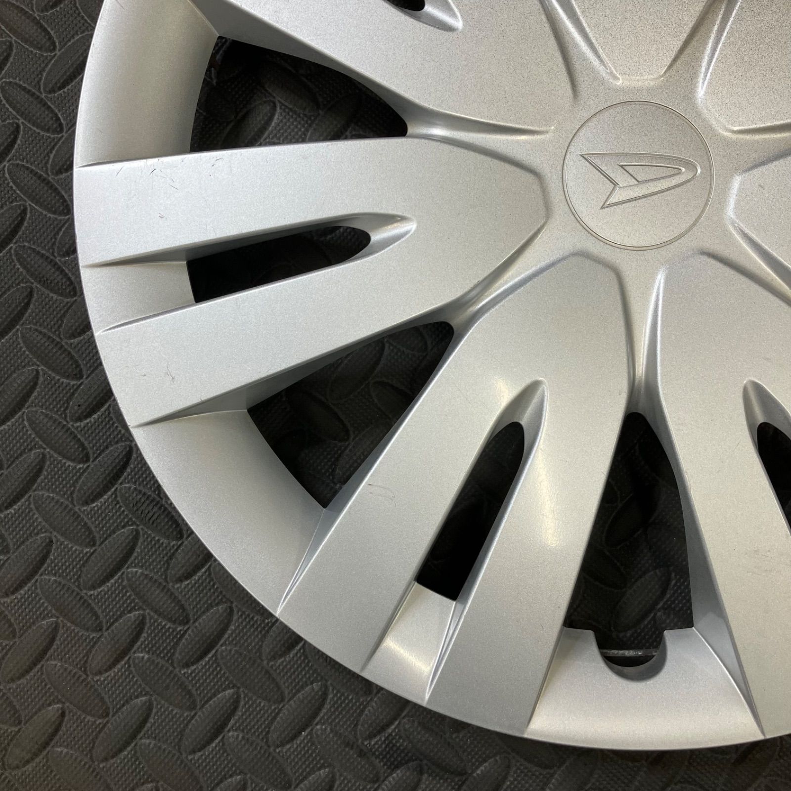 ダイハツ キャスト ホイールキャップ 1枚 ホイールカバー 純正 中古 