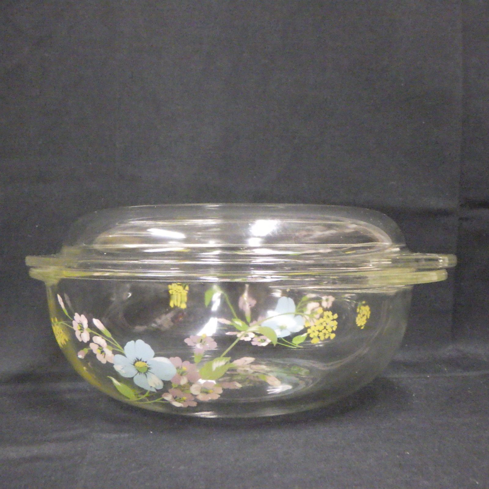PYREX　オールドパイレックス　花柄　ガラス保存容器 2段　蓋1枚　未使用品 昭和 レトロ PYREX IWAKI 耐熱 ガラス 容器 蓋つき 両手鍋 花柄