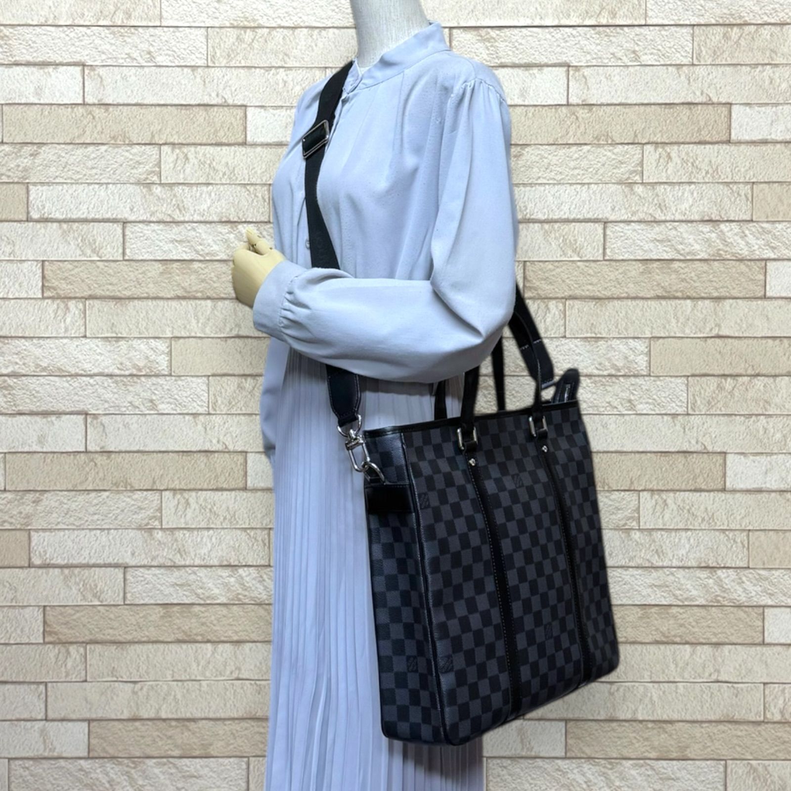 ルイヴィトン タダオPM ダミエグラフィット トートバッグ ダミエグラ 