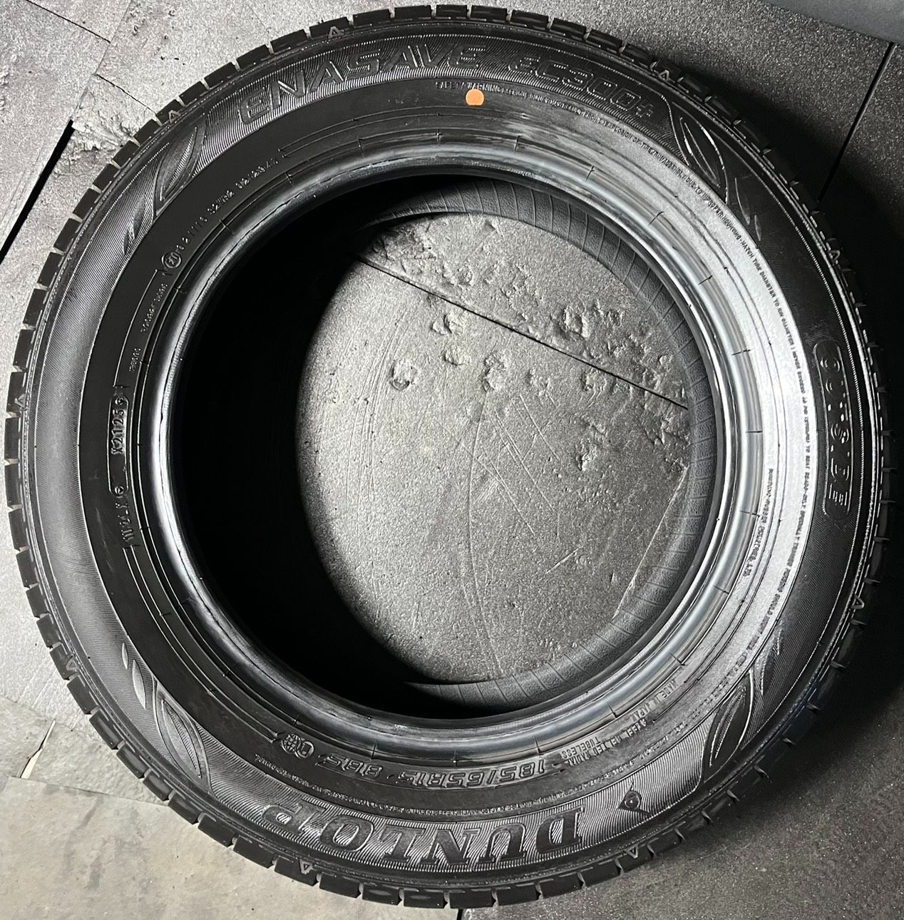 うっすらイボ 9.9分山 トーヨー ナノエナジー 215/45R18 24年製 【公式