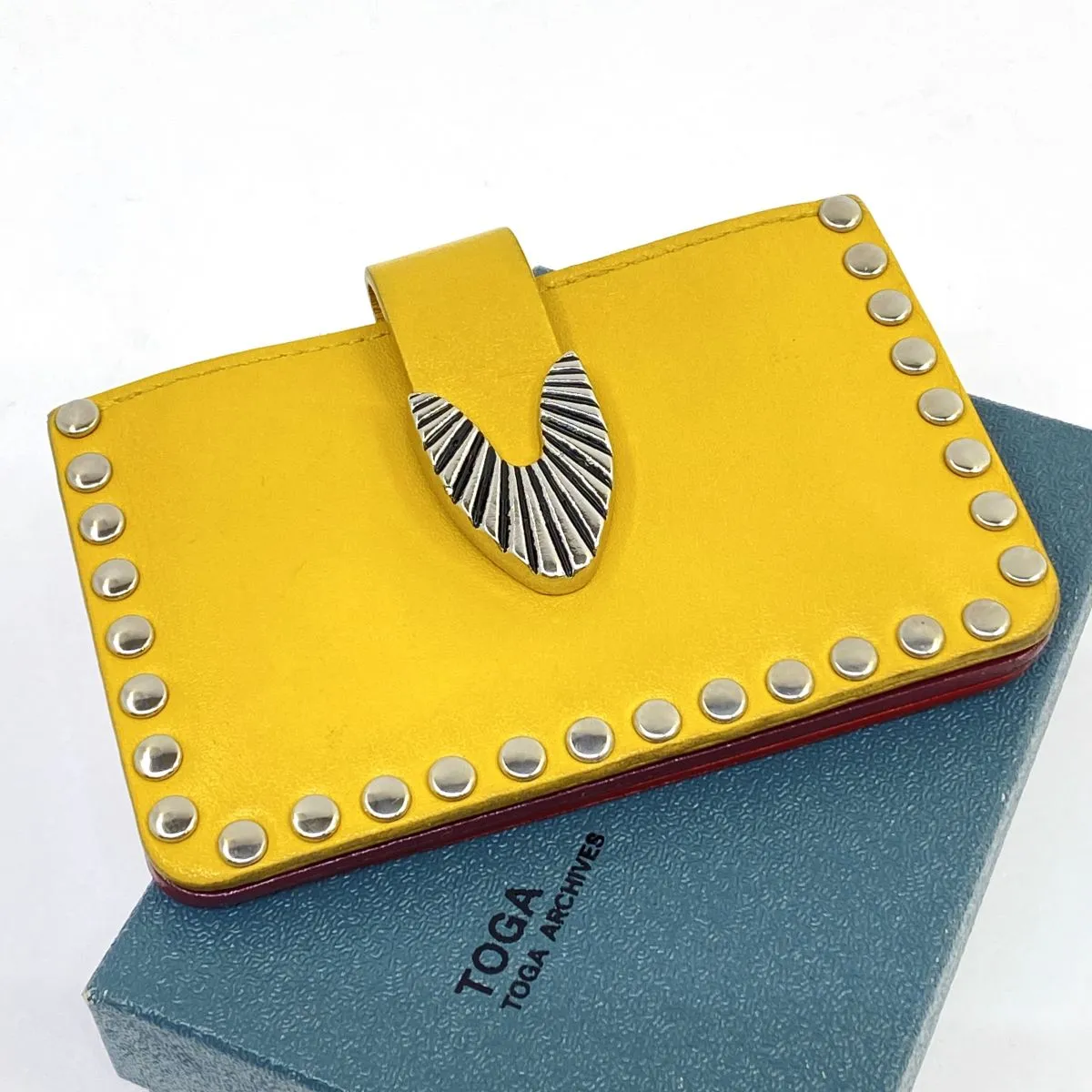 2026年最新】TOGA 二つ折り財布の人気アイテム - メルカリ