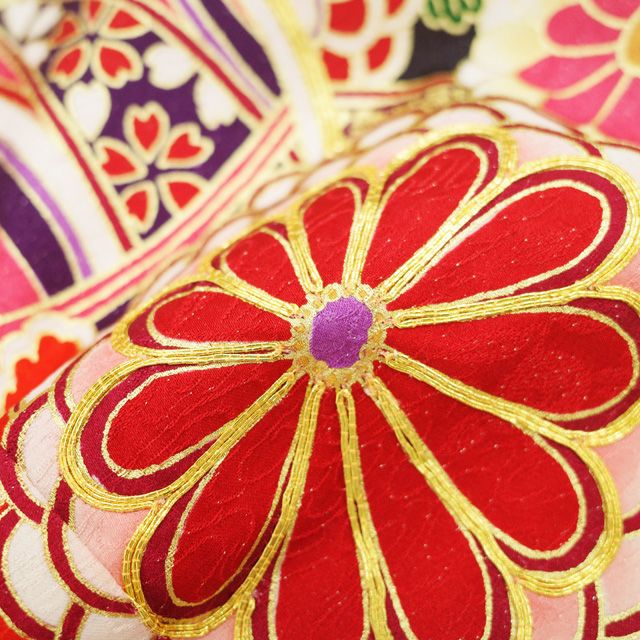 中古】 振袖 着物 リサイクル 正絹 成人式 フォーマル 金駒刺繍 金彩