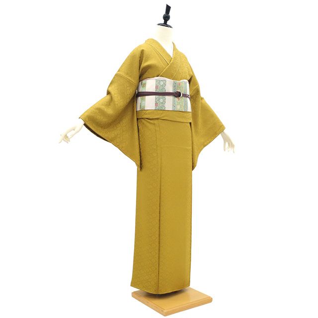 色無地 着物 未使用 正絹 袷 唐織 黄金色 小葵文 一つ紋 セミフォーマル 新古品 仕立て上がり 身丈160 裄丈66.5 Ｍサイズ みやがわ sb16498 新古品】 色無地 着物 未使用 正絹 袷 唐織 黄金色 地紋 小葵文 一つ紋