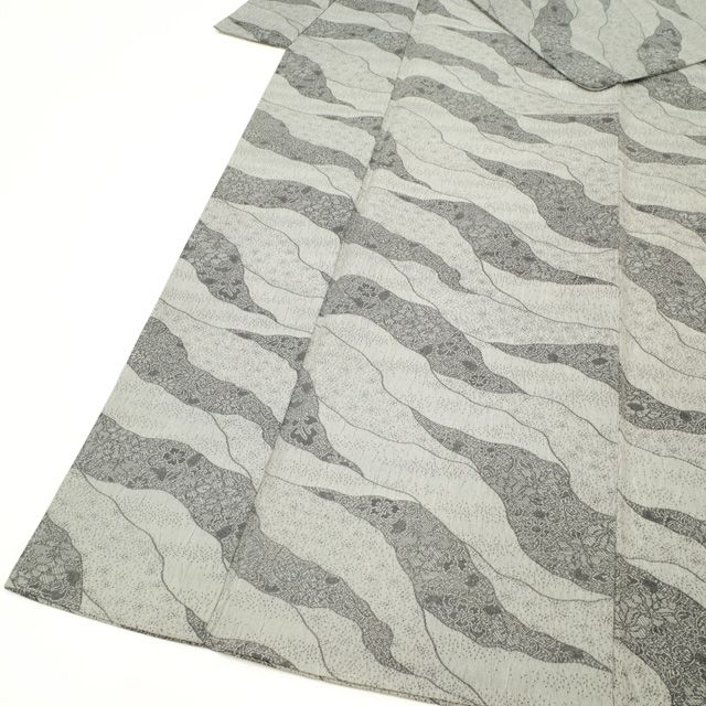 新古品】 御召 袷 着物 お召 未使用 先染め 正絹 グレー ふくれ織 道長