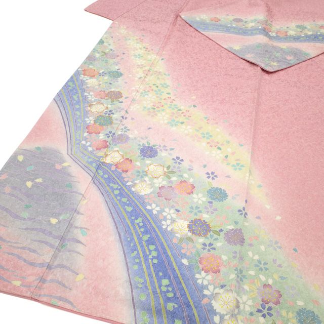 ちりめん地 付下げ 袷 着物 ピンク 花々 落款 背紋一つ紋 正絹 26S03 新古品】 訪問着 袷 着物 正絹 絹 薄ピンク地 金通し 金駒刺繍 桜