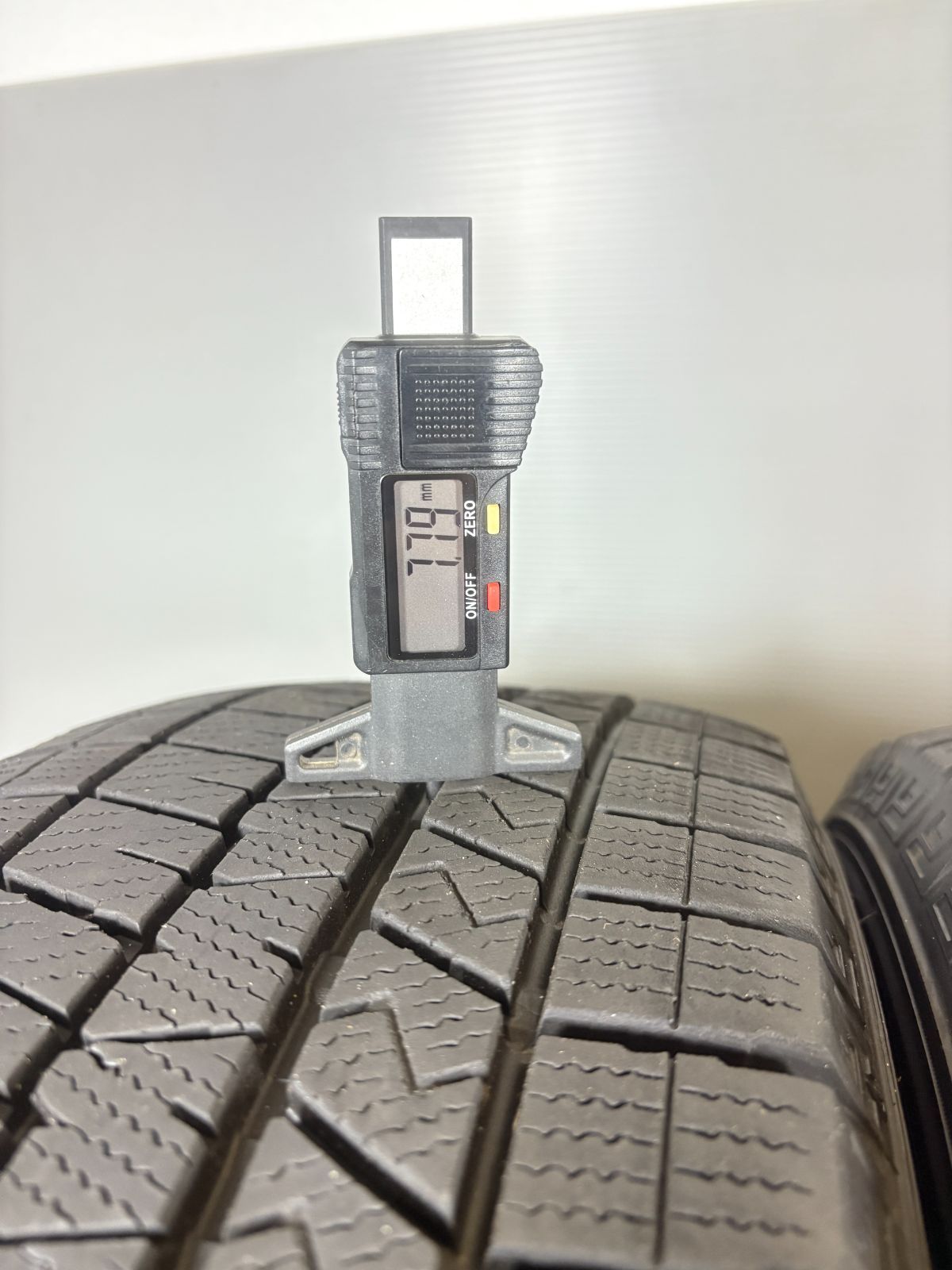 送料無料225/60R17 ダンロップ WM03 2022年製 4本 冬 タイヤ